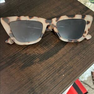 Tortoise Shell Cat-Eye Sunglasses